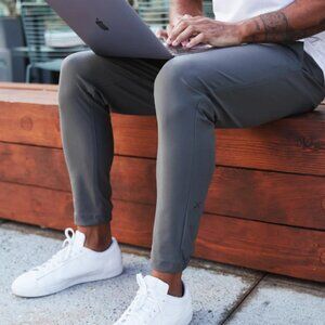 Like New! Cuts Clothing AO Five-Pocket Stretch Jogger Pants Black in Size L